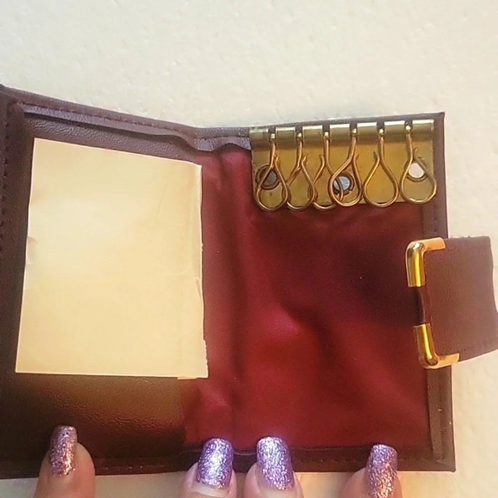 1981 Avon Burgundy Suede & Leather Keycase With Snap